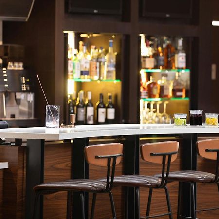 阿尔科诺克斯维尔机场万怡酒店 外观 照片